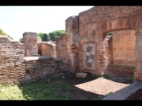 03344 ostia - regio i - insula iii - caseggiato dei molini (i,iii,1) - raum 13 - li - mosaik - bli suedosten.jpg